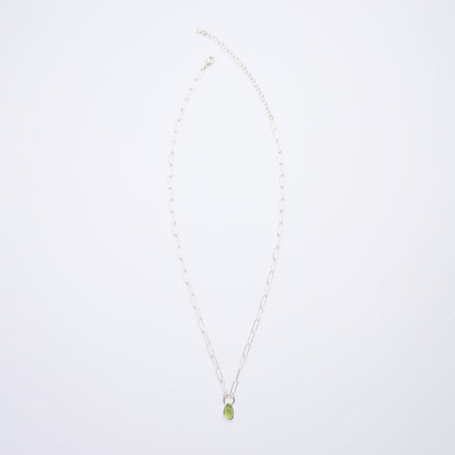 8月誕生石ペリドットのシルバーネックレス