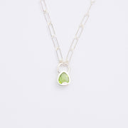 8月誕生石ペリドットのシルバーネックレス