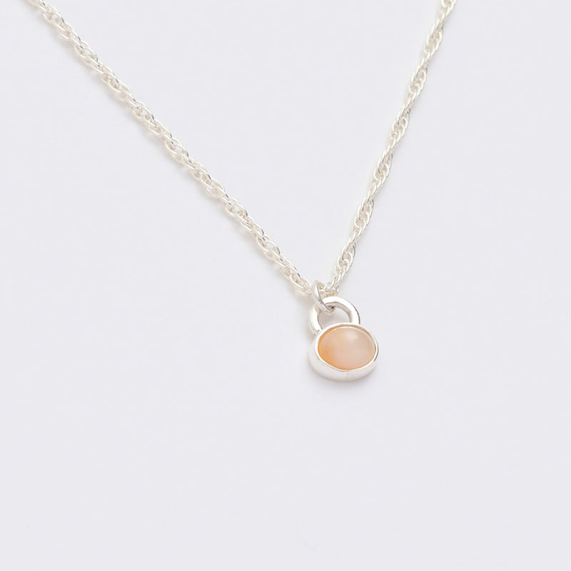 10月誕生石オパールのシルバーネックレス