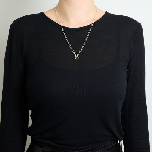 11月の誕生石シトリンのシルバーネックレス