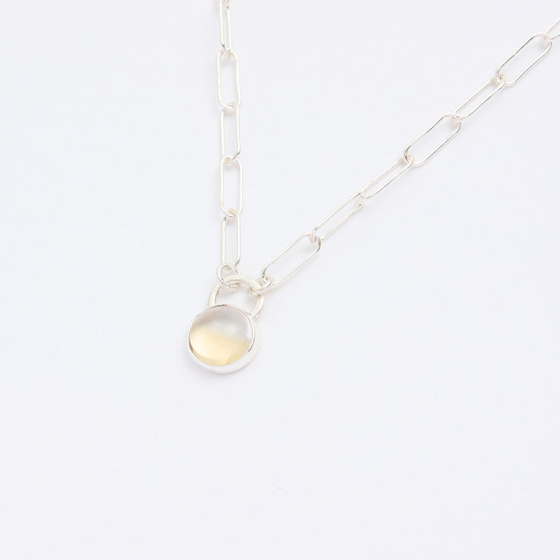 11月の誕生石シトリンのシルバーネックレス