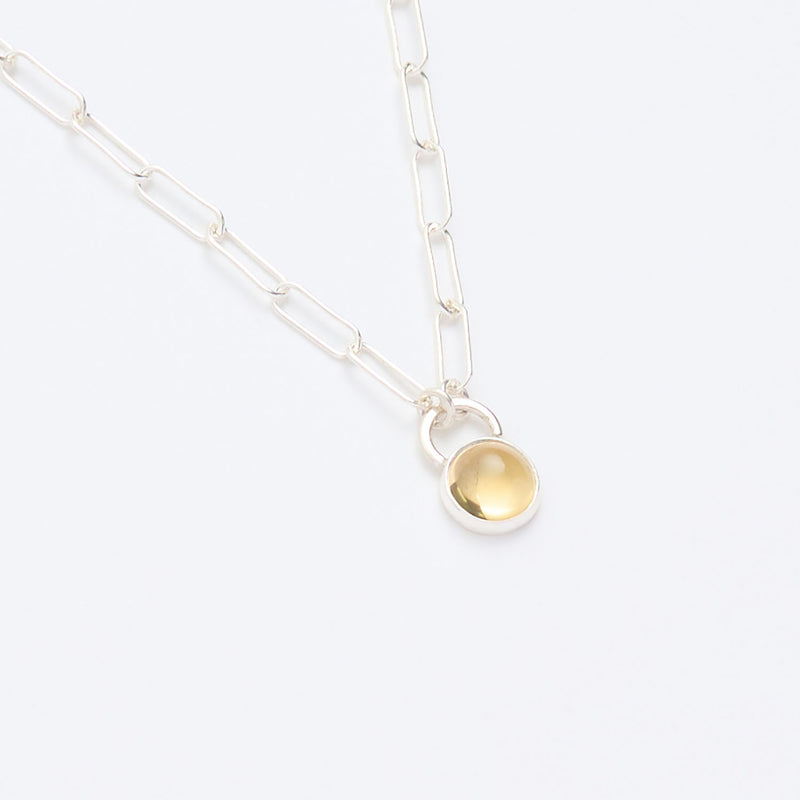 11月の誕生石シトリンのシルバーネックレス