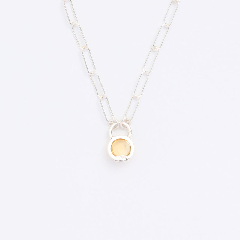 11月の誕生石シトリンのシルバーネックレス