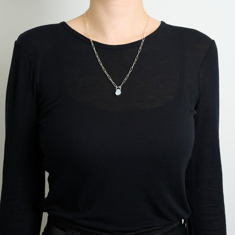 10月誕生石オパールのシルバーネックレス