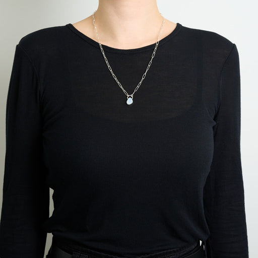 10月誕生石オパールのシルバーネックレス