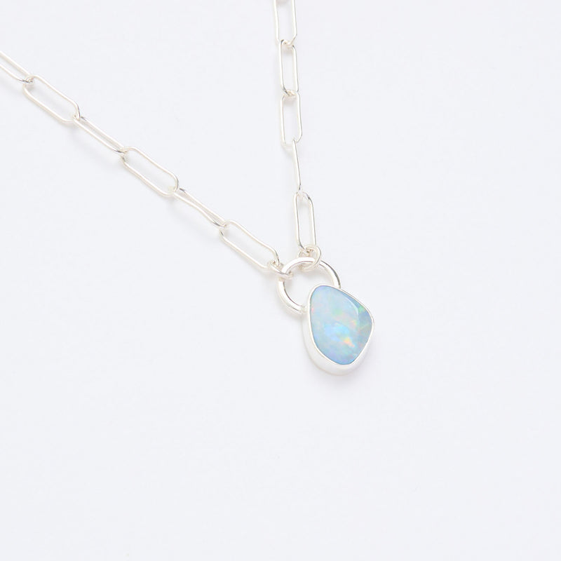 10月誕生石オパールのシルバーネックレス