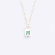 5月誕生石エメラルドのシルバーネックレス