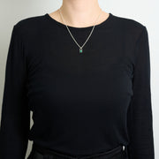 5月誕生石エメラルドのシルバーネックレス