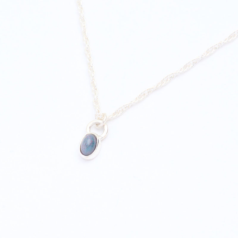 10月誕生石オパールのシルバーネックレス