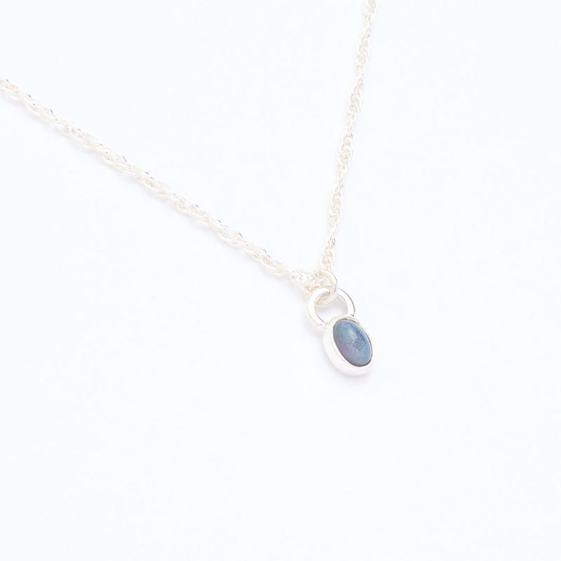 10月誕生石オパールのシルバーネックレス