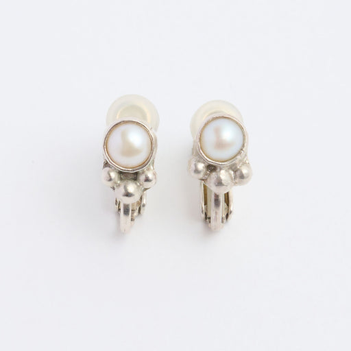 6月誕生石パールのイヤリング