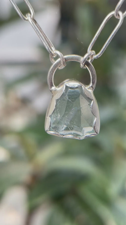 3月誕生石アクアマリンのシルバーネックレス