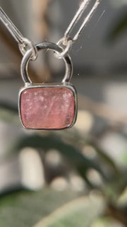 10月誕生石トルマリンのシルバーネックレス