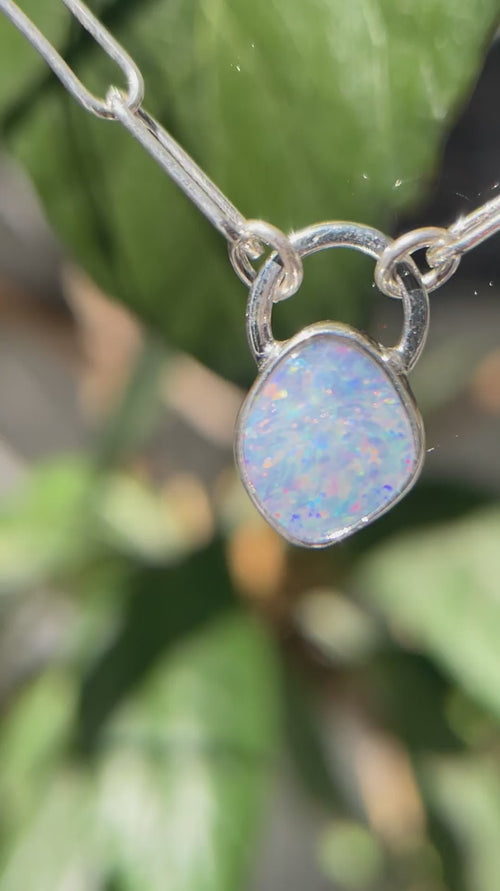10月誕生石オパールのシルバーネックレス