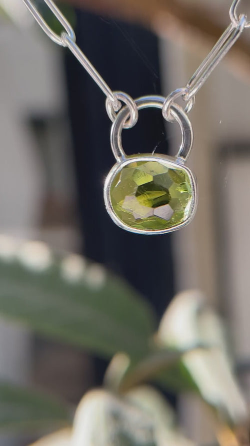 10月誕生石トルマリンのシルバーネックレス