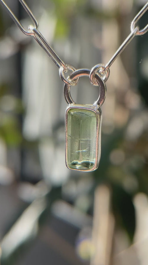 10月誕生石トルマリンのシルバーネックレス