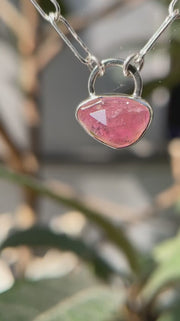 10月誕生石トルマリンのシルバーネックレス