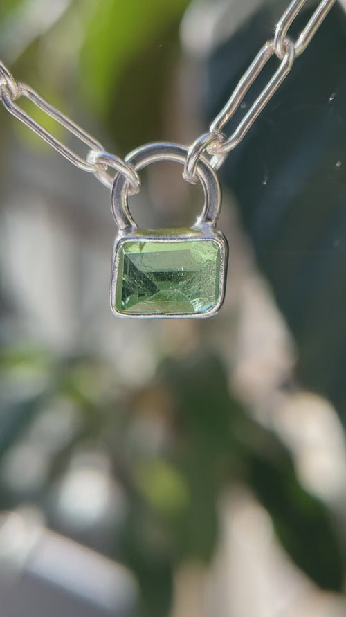 10月誕生石トルマリンのシルバーネックレス