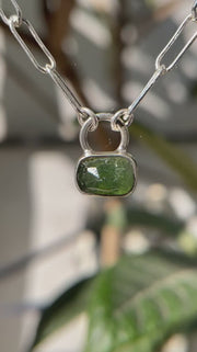 10月誕生石トルマリンのシルバーネックレス