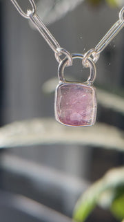 10月誕生石トルマリンのシルバーネックレス