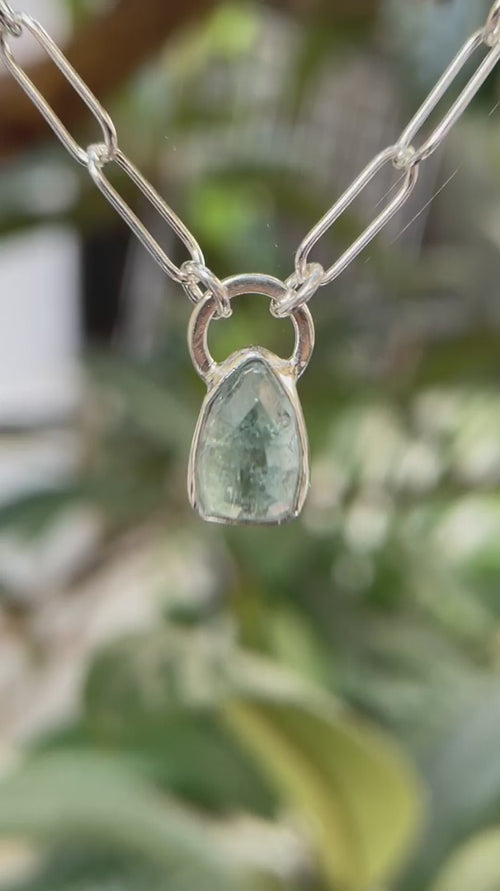 3月誕生石アクアマリンのシルバーネックレス