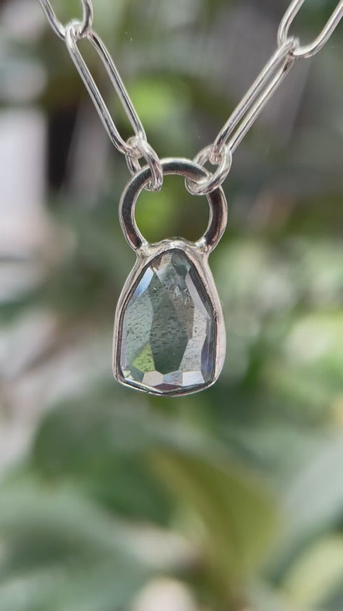 3月誕生石アクアマリンのシルバーネックレス