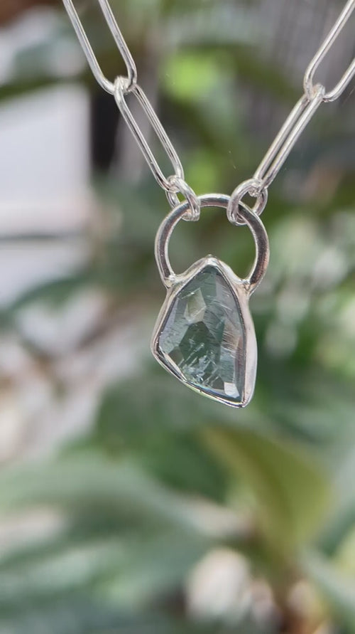 3月誕生石アクアマリンのシルバーネックレス