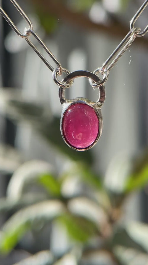 7月誕生石ルビーのシルバーネックレス