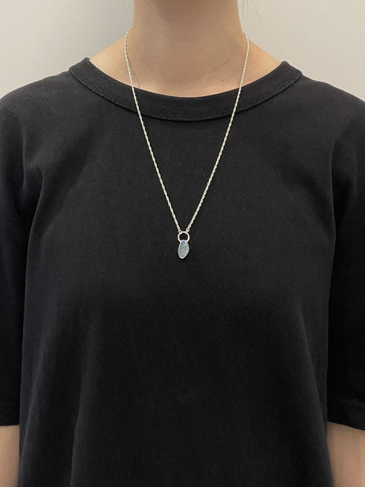 10月誕生石オパールのシルバーネックレス